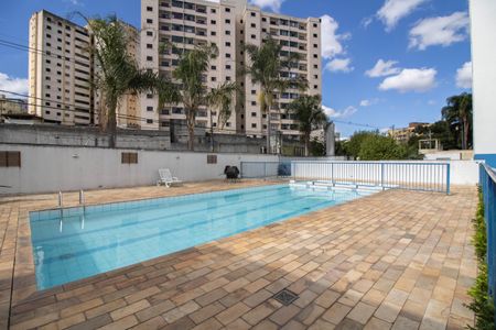 Apartamento para alugar com 76m², 2 quartos e 1 vagaArea Comum - Piscina