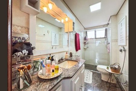 Apartamento à venda com 178m², 4 quartos e 2 vagasBanheiro