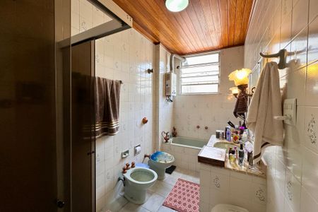 Apartamento à venda com 172m², 3 quartos e 1 vaga Apartamento à venda com 172m², 3 quartos e 1 vagaBanheiro da Suíte