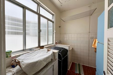 Apartamento à venda com 172m², 3 quartos e 1 vaga Apartamento à venda com 172m², 3 quartos e 1 vagaÁrea de Serviço