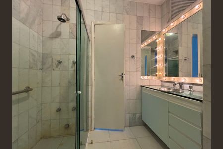 Apartamento à venda com 121m², 3 quartos e 1 vagaBanheiro da Suíte