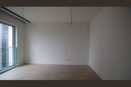 Apartamento à venda com 384m², 4 quartos e 5 vagasSuíte 2