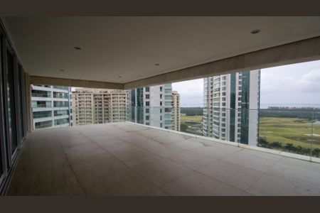 Apartamento à venda com 384m², 4 quartos e 5 vagasVaranda