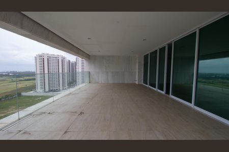 Apartamento à venda com 384m², 4 quartos e 5 vagasVaranda