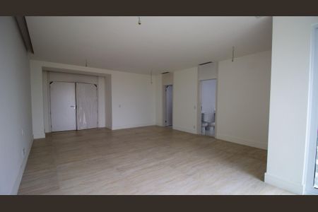 Apartamento à venda com 384m², 4 quartos e 5 vagasSuíte 1