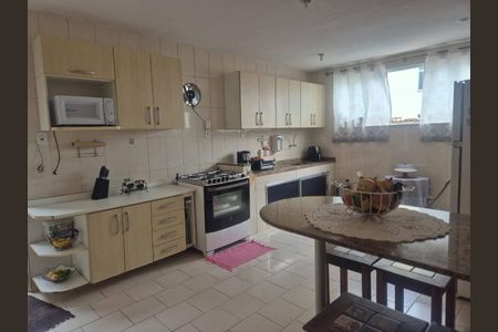 Casa à venda com 200m², 5 quartos e 2 vagas