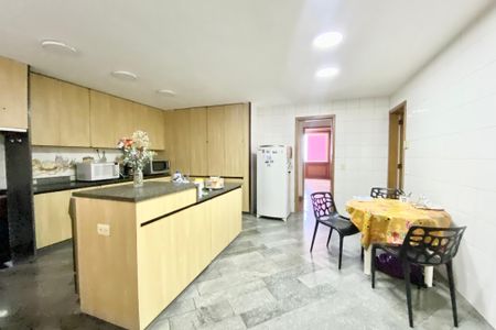 Apartamento à venda com 390m², 4 quartos e 1 vagaCozinha