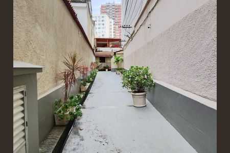 Casa à venda com 105m², 2 quartos e sem vaga