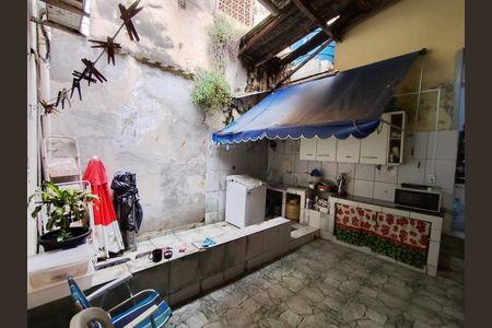 Casa à venda com 105m², 2 quartos e sem vaga