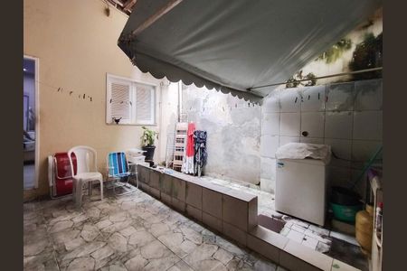 Casa à venda com 105m², 2 quartos e sem vaga