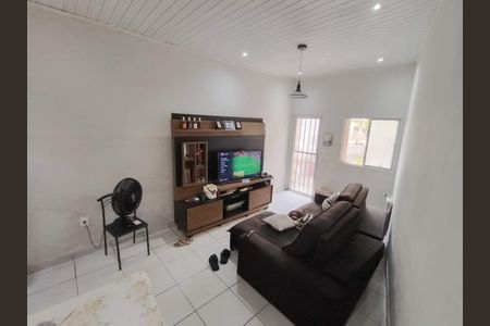 Casa à venda com 105m², 2 quartos e sem vaga
