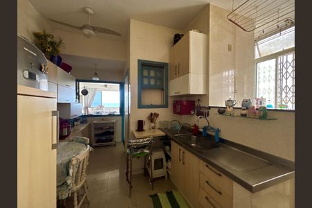 Apartamento à venda com 95m², 3 quartos e sem vaga Apartamento à venda com 95m², 3 quartos e sem vagaCozinha