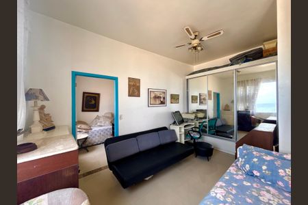 Apartamento à venda com 95m², 3 quartos e sem vaga Apartamento à venda com 95m², 3 quartos e sem vagaSala