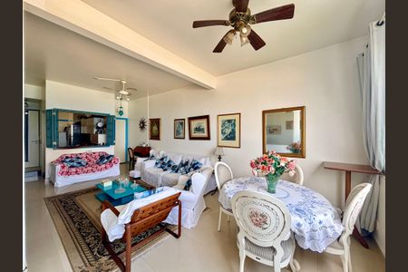 Apartamento à venda com 95m², 3 quartos e sem vaga Apartamento à venda com 95m², 3 quartos e sem vagaSala