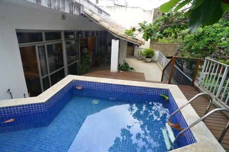 Apartamento à venda com 295m², 4 quartos e 2 vagas Apartamento à venda com 295m², 4 quartos e 2 vagasÁrea comum