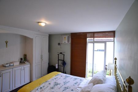 Apartamento à venda com 295m², 4 quartos e 2 vagas Apartamento à venda com 295m², 4 quartos e 2 vagasSuíte