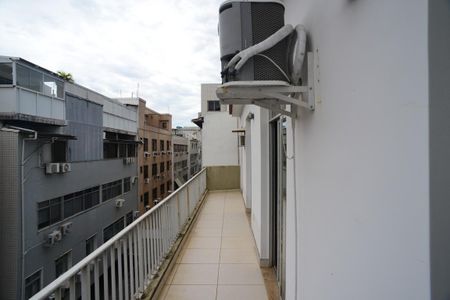 Apartamento à venda com 295m², 4 quartos e 2 vagas Apartamento à venda com 295m², 4 quartos e 2 vagasVaranda dos Quartos