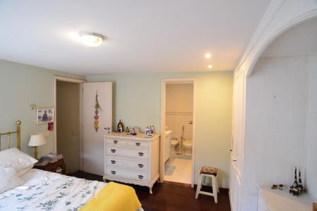 Apartamento à venda com 295m², 4 quartos e 2 vagas Apartamento à venda com 295m², 4 quartos e 2 vagasSuíte