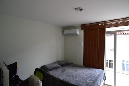Apartamento à venda com 295m², 4 quartos e 2 vagas Apartamento à venda com 295m², 4 quartos e 2 vagasQuarto 1