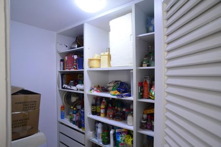 Apartamento à venda com 295m², 4 quartos e 2 vagas Apartamento à venda com 295m², 4 quartos e 2 vagasBanheiro Social