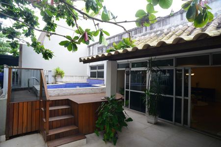 Apartamento à venda com 295m², 4 quartos e 2 vagas Apartamento à venda com 295m², 4 quartos e 2 vagasÁrea comum