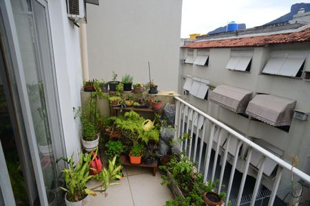 Apartamento à venda com 295m², 4 quartos e 2 vagas Apartamento à venda com 295m², 4 quartos e 2 vagasVaranda dos Quartos