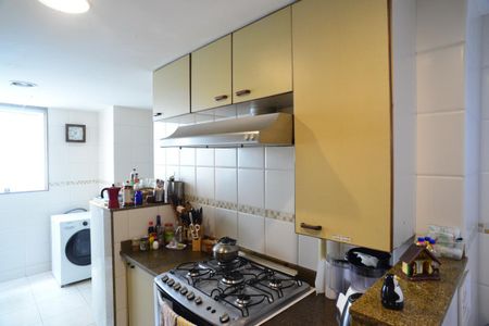 Apartamento à venda com 295m², 4 quartos e 2 vagas Apartamento à venda com 295m², 4 quartos e 2 vagasCozinha
