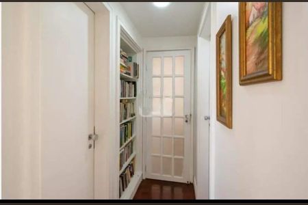 Apartamento à venda com 111m², 3 quartos e 2 vagas Apartamento à venda com 111m², 3 quartos e 2 vagasCorredor