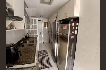 Apartamento à venda com 111m², 3 quartos e 2 vagas Apartamento à venda com 111m², 3 quartos e 2 vagasCozinha