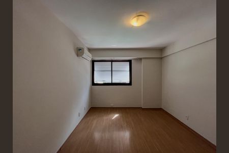 Apartamento à venda com 170m², 4 quartos e 3 vagasQuarto 3
