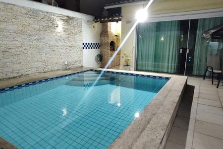 Casa à venda com 322m², 3 quartos e 4 vagas