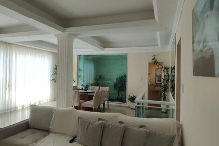 Casa à venda com 322m², 3 quartos e 4 vagas