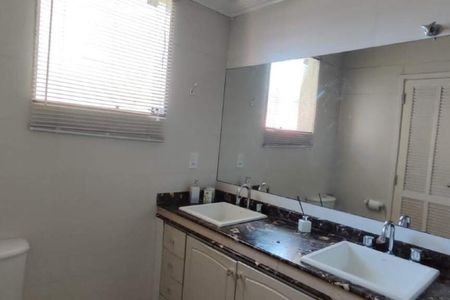 Casa à venda com 322m², 3 quartos e 4 vagas