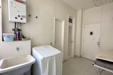 Apartamento à venda com 445m², 7 quartos e 1 vagaÁrea de Serviço