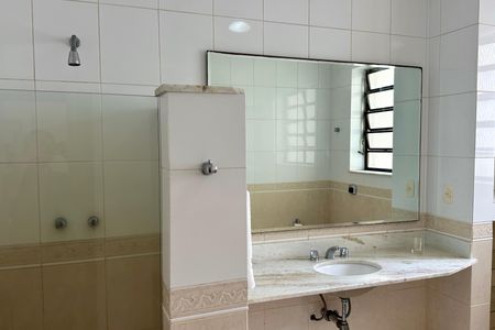 Apartamento à venda com 445m², 7 quartos e 1 vagaBanheiro da Suíte 2