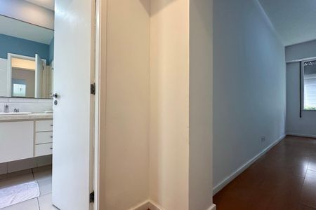 Apartamento à venda com 445m², 7 quartos e 1 vagaBanheiro da Suíte 2