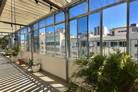 Apartamento à venda com 226m², 4 quartos e 1 vagaVaranda Suíte 2