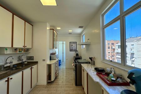 Apartamento à venda com 226m², 4 quartos e 1 vagaCozinha
