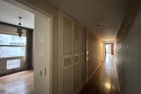Apartamento à venda com 265m², 4 quartos e 2 vagasCorredor