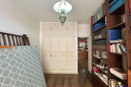 Apartamento à venda com 265m², 4 quartos e 2 vagasQuarto 2