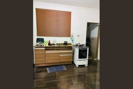 Casa à venda com 200m², 3 quartos e 1 vaga