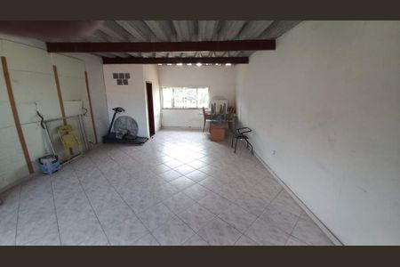 Casa à venda com 120m², 1 quarto e sem vaga