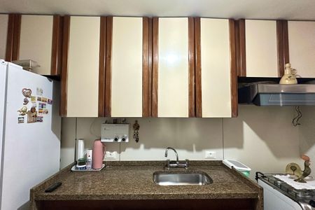 Apartamento à venda com 92m², 2 quartos e 2 vagasCozinha