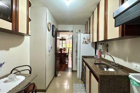 Apartamento à venda com 92m², 2 quartos e 2 vagasCozinha