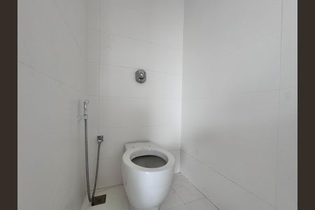 Casa à venda com 402m², 4 quartos e 4 vagasSuíte 1 - Banheiro