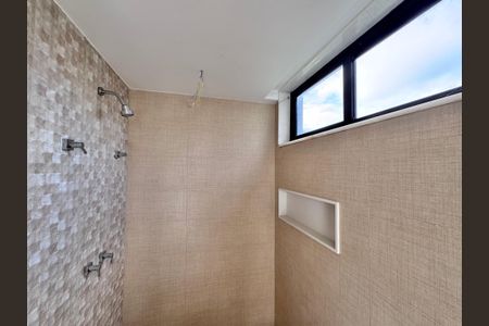 Casa à venda com 402m², 4 quartos e 4 vagasSalão - Banheiro