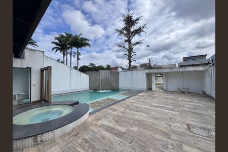 Casa à venda com 402m², 4 quartos e 4 vagasÁrea externa