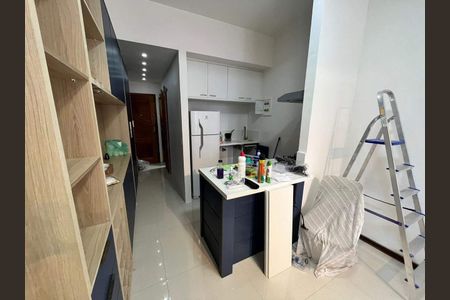 Apartamento à venda com 30m², 1 quarto e sem vaga
