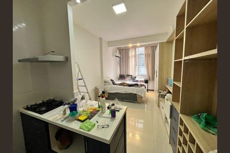 Apartamento à venda com 30m², 1 quarto e sem vaga