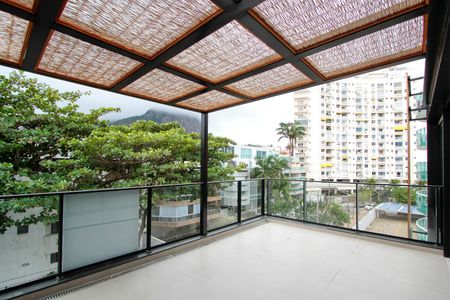 Apartamento à venda com 270m², 4 quartos e 3 vagasVaranda